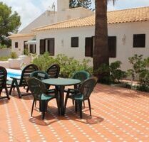 Villa in Cabo Roig - 900.000,00&nbsp;EUR Kaufpreis, ca.&nbsp; 300,00&nbsp;m&sup2; in Cabo Roig (PLZ: )