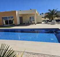 Villa in Torrevieja - 780.000,00&nbsp;EUR Kaufpreis, ca.&nbsp; 195,00&nbsp;m&sup2; in Torrevieja (PLZ: )