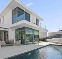 Villa in Benidorm - 2.000.000,00&nbsp;EUR Kaufpreis, ca.&nbsp; 366,00&nbsp;m&sup2; in Benidorm (PLZ: )