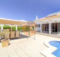 Haus in Castro Marim, Faro - 595.000,00 EUR Kaufpreis, ca.  373,00 m² in Castro Marim (PLZ: )