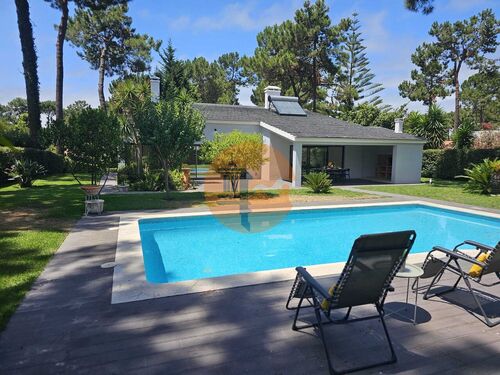 Foto - Haus in Almada, Setubal - 1.990.000,00 EUR Kaufpreis, ca.  1.370,00 m²