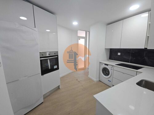 Foto - 2 Zimmer Etagenwohnung in Amadora