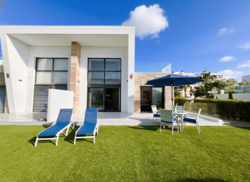 Foto - Haus in Villamartin, Alicante - 585.000,00&nbsp;EUR Kaufpreis, ca.&nbsp; 110,00&nbsp;m&sup2;