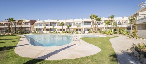 Foto - Bungalow in Torrevieja - 370.000,00&nbsp;EUR Kaufpreis, ca.&nbsp; 100,00&nbsp;m&sup2;