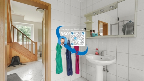 Das Badezimmer in Richtung Flur - 