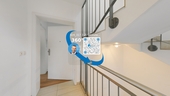 Treppenhaus - Sonniges Wohnglück: Charmante 3-Zimmer-Wohnung mit Südbalkon & perfektem Schnitt