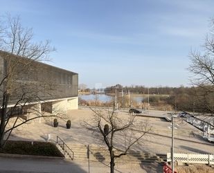 Repräsentatives Wohnen am Schlossgarten: Frisch renoviert & voller Wärme - Schwerin Feldstadt