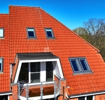 Wohnen wie im eigenen Haus: Lichtdurchflutete Maisonette mit USP und 180°-Schwerin-Panorama