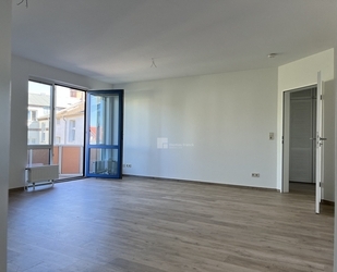 Schelfstadt am Pfaffenteich: 3-Zimmer-Wohnung mit Balkon, Fahrstuhl und Tiefgaragenstellplatz - Schwerin