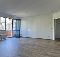 Schelfstadt am Pfaffenteich: 3-Zimmer-Wohnung mit Balkon, Fahrstuhl und Tiefgaragenstellplatz - Schwerin
