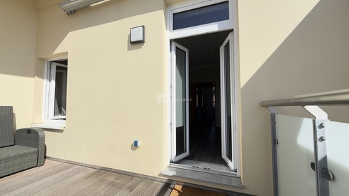 Vom Balkon ins Schlafzimmer - 2 Zimmer Etagenwohnung zur Miete in Schwerin