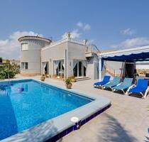 Villa in Orihuela Costa - 725.000,00&nbsp;EUR Kaufpreis, ca.&nbsp; 180,00&nbsp;m&sup2; in Orihuela Costa (PLZ: )