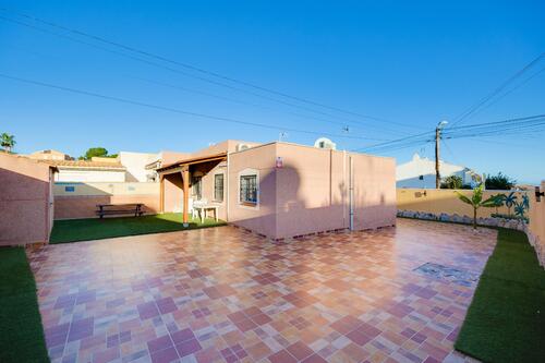 Foto - Einfamilienhaus in Torrevieja - 259.500,00&nbsp;EUR Kaufpreis, ca.&nbsp; 77,00&nbsp;m&sup2;