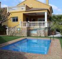 Villa in Marxuquera - 1.400,00&nbsp;EUR Kaltmiete, ca.&nbsp; 240,00&nbsp;m&sup2; in Marxuquera (PLZ: )