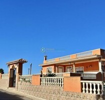 Villa in Beniganim - 300.000,00&nbsp;EUR Kaufpreis, ca.&nbsp; 250,00&nbsp;m&sup2; in Beniganim (PLZ: )