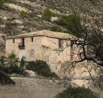 Villa in Relleu - 290.000,00&nbsp;EUR Kaufpreis, ca.&nbsp; 298,00&nbsp;m&sup2; in Relleu (PLZ: )