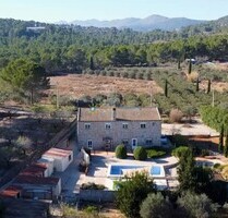 Villa in LOlleria - 495.000,00&nbsp;EUR Kaufpreis, ca.&nbsp; 478,00&nbsp;m&sup2; in L'Olleria (PLZ: )