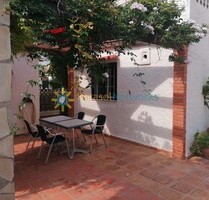 Villa in Oliva - 1.000,00&nbsp;EUR Kaltmiete, ca.&nbsp; 150,00&nbsp;m&sup2; in Oliva (PLZ: )