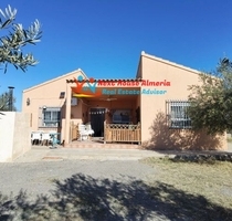 Einfamilienhaus in Tabernas - 199.950,00&nbsp;EUR Kaufpreis, ca.&nbsp; 285,00&nbsp;m&sup2; in Tabernas (PLZ: )