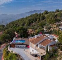 Villa in Mijas - 1.900.000,00&nbsp;EUR Kaufpreis, ca.&nbsp; 568,00&nbsp;m&sup2; in Mijas (PLZ: )