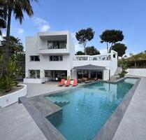 Villa in Moraira - 3.900,00&nbsp;EUR Kaltmiete, ca.&nbsp; 317,00&nbsp;m&sup2; in Moraira (PLZ: )