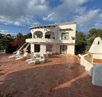Villa in Moraira - 695.000,00&nbsp;EUR Kaufpreis, ca.&nbsp; 305,00&nbsp;m&sup2; in Moraira (PLZ: )