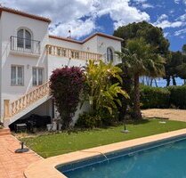 Villa in Moraira - 899.000,00&nbsp;EUR Kaufpreis, ca.&nbsp; 216,00&nbsp;m&sup2; in Moraira (PLZ: )
