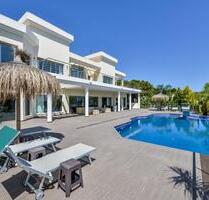 Villa in Benissa - 1.999.999,00&nbsp;EUR Kaufpreis, ca.&nbsp; 585,00&nbsp;m&sup2; in Benissa (PLZ: )