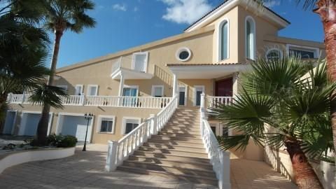 Foto - Villa in LAlfas del Pi - 2.200.000,00&nbsp;EUR Kaufpreis, ca.&nbsp; 500,00&nbsp;m&sup2;