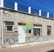 Einfamilienhaus in La Pinilla - 98.000,00&nbsp;EUR Kaufpreis, ca.&nbsp; 128,00&nbsp;m&sup2; in La Pinilla (PLZ: )