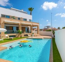 Villa in Ciudad Quesada - 821.910,00&nbsp;EUR Kaufpreis, ca.&nbsp; 196,00&nbsp;m&sup2; in Ciudad Quesada (PLZ: )