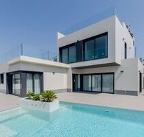 Villa in Campoamor - 1.175.000,00&nbsp;EUR Kaufpreis, ca.&nbsp; 319,00&nbsp;m&sup2; in Campoamor (PLZ: )