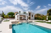 Foto - Villa in Campoamor - 1.350.000,00&nbsp;EUR Kaufpreis, ca.&nbsp; 227,00&nbsp;m&sup2;