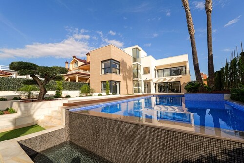 Foto - Villa in Torrevieja - 1.630.000,00&nbsp;EUR Kaufpreis, ca.&nbsp; 430,00&nbsp;m&sup2;