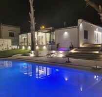 Villa in Costa De La Calma - 4.600,00&nbsp;EUR Kaltmiete, ca.&nbsp; 154,00&nbsp;m&sup2; in Costa De La Calma (PLZ: )