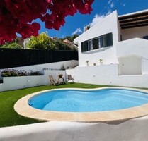 Villa in Costa De La Calma - 1.350.000,00&nbsp;EUR Kaufpreis, ca.&nbsp; 290,00&nbsp;m&sup2; in Costa De La Calma (PLZ: )