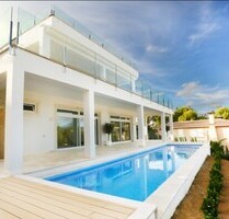 Villa in Santa Ponsa - 8.250,00&nbsp;EUR Kaltmiete, ca.&nbsp; 557,00&nbsp;m&sup2; in Santa Ponsa (PLZ: )