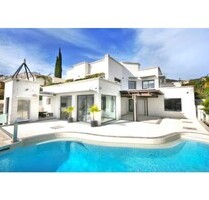 Villa in Portals Nous - 15.000,00&nbsp;EUR Kaltmiete, ca.&nbsp; 680,00&nbsp;m&sup2; in Portals Nous (PLZ: )