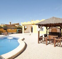 Villa in Torrevieja - 700,00&nbsp;EUR Kaltmiete, ca.&nbsp; 90,00&nbsp;m&sup2; in Torrevieja (PLZ: )
