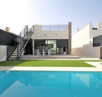 Villa in Torrevieja - 840,00 EUR Kaltmiete, ca. 90,00 m² in Torrevieja (PLZ: ) Villa in Torrevieja - 840,00 EUR Kaltmiete, ca. 90,00 m² in Torrevieja (PLZ: )