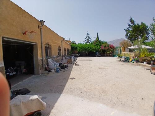 Foto - Einfamilienhaus in Albatera - 359.900,00&nbsp;EUR Kaufpreis, ca.&nbsp; 255,00&nbsp;m&sup2;