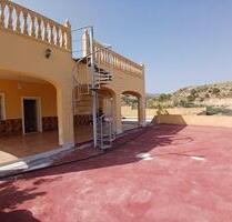 Einfamilienhaus in Crevillent - 299.900,00&nbsp;EUR Kaufpreis, ca.&nbsp; 131,00&nbsp;m&sup2; in Crevillent (PLZ: )