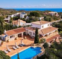 Haus in Benitachell, Alicante - 1.250.000,00&nbsp;EUR Kaufpreis, ca.&nbsp; 2.073,00&nbsp;m&sup2; in Benitachell (PLZ: )