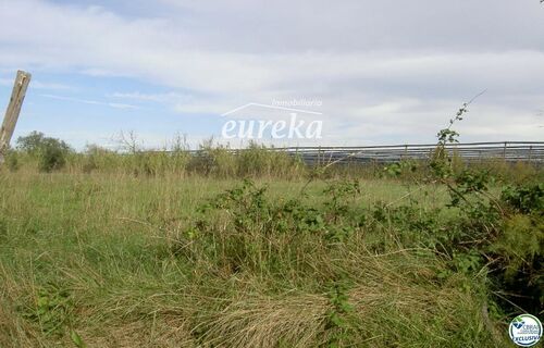 Foto - Finca, Strandhaus zum Kaufen in Sant Pere Pescador