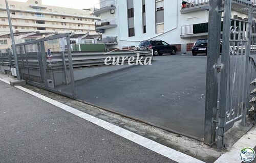 Foto - Garage in Empuriabrava zum Kaufen