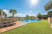 Foto - Villa in Bunyola - 1.850.000,00&nbsp;EUR Kaufpreis, ca.&nbsp; 548,00&nbsp;m&sup2;