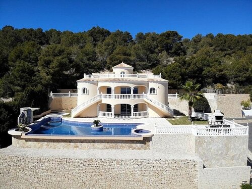 Foto - Villa in Calpe - 1.250.000,00&nbsp;EUR Kaufpreis, ca.&nbsp; 380,00&nbsp;m&sup2;