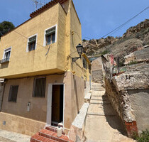 Einfamilienhaus in Blanca - 42.000,00&nbsp;EUR Kaufpreis, ca.&nbsp; 150,00&nbsp;m&sup2; in Blanca (PLZ: )