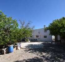 Einfamilienhaus in Loja - 118.000,00&nbsp;EUR Kaufpreis, ca.&nbsp; 259,00&nbsp;m&sup2; in Loja (PLZ: )