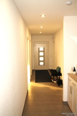 Diele mit Haustür - 